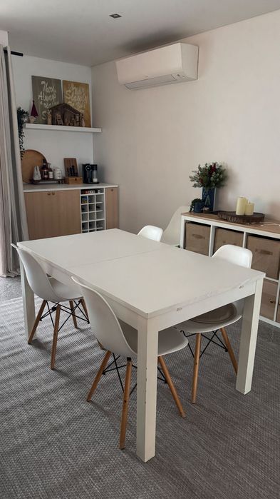 Mesa jantar extensível ikea  140-220