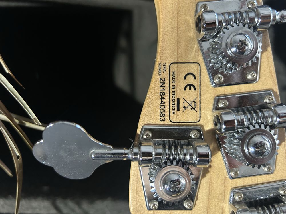 Sire V7 5 string ash gitara basowa