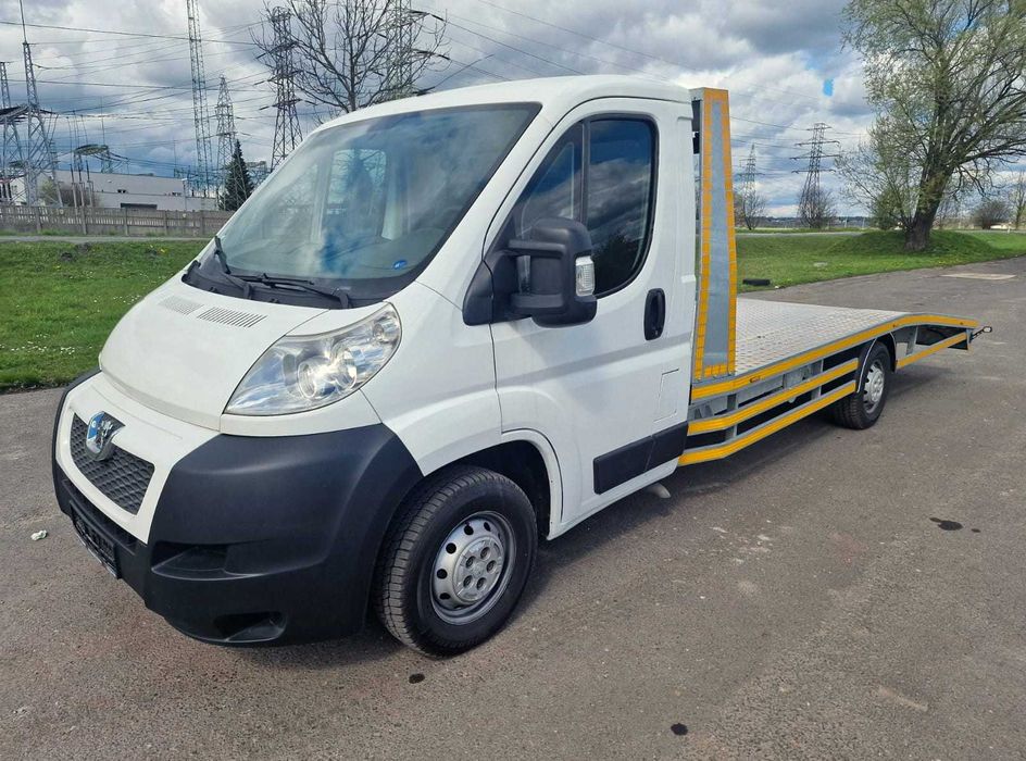 laweta autolaweta, holowanie, pomoc drogowa od 2.5 za km, transport