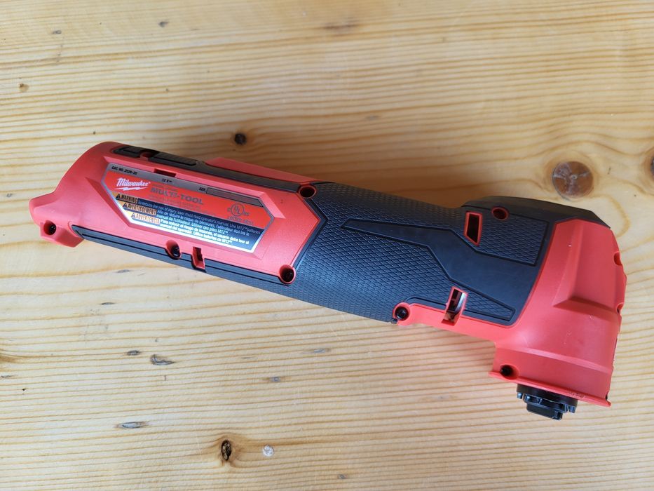 Milwaukee 2526 м12 fuel Безщітковий акумуляторний мультитул реноватор