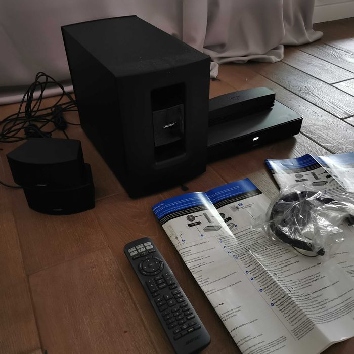 Zestaw kina domowego BOSE AV220. Stan jak Nowe