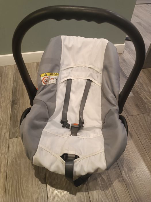 Nosidełko do samochodu plus stacja izofixa
