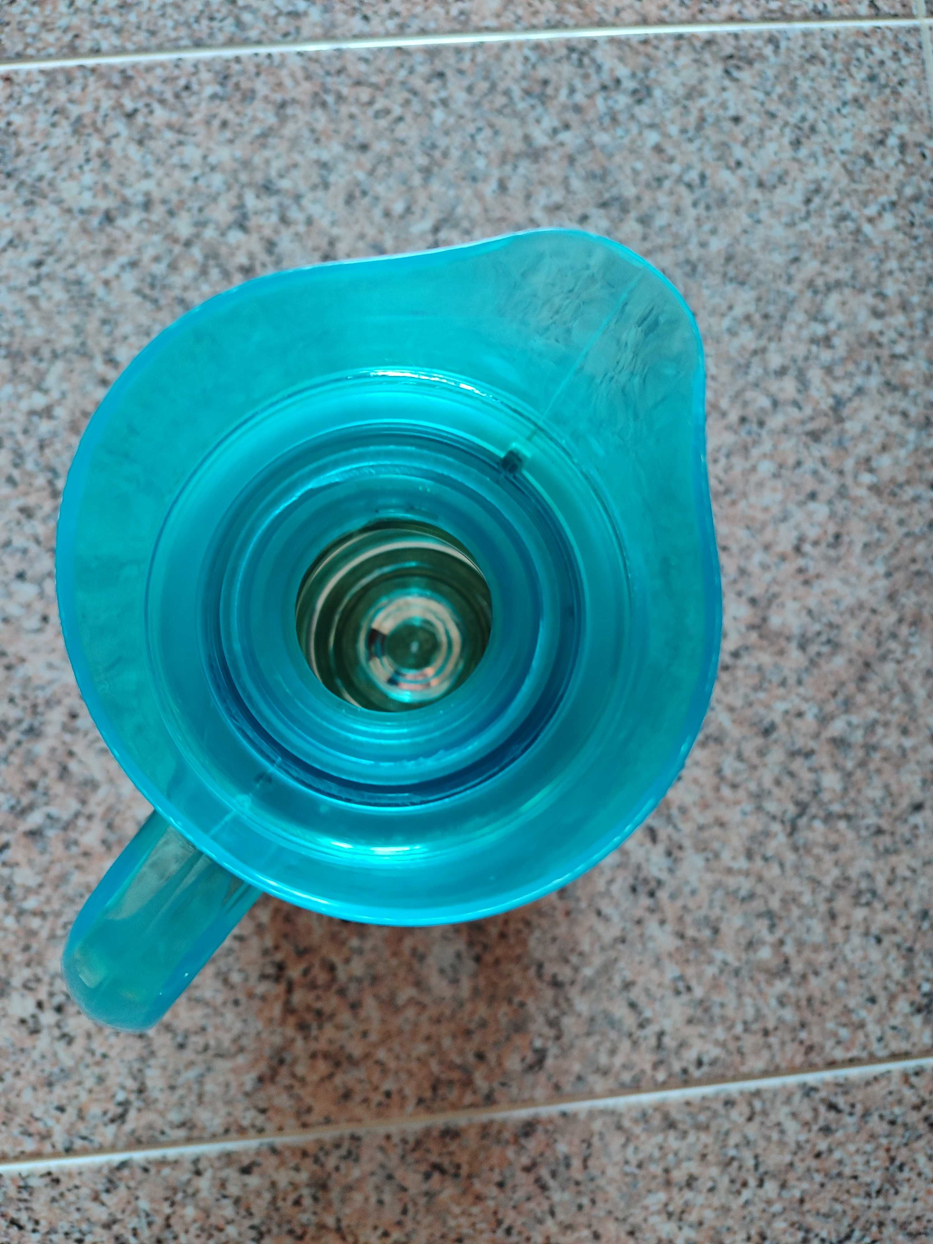 Vende-se jarro térmico