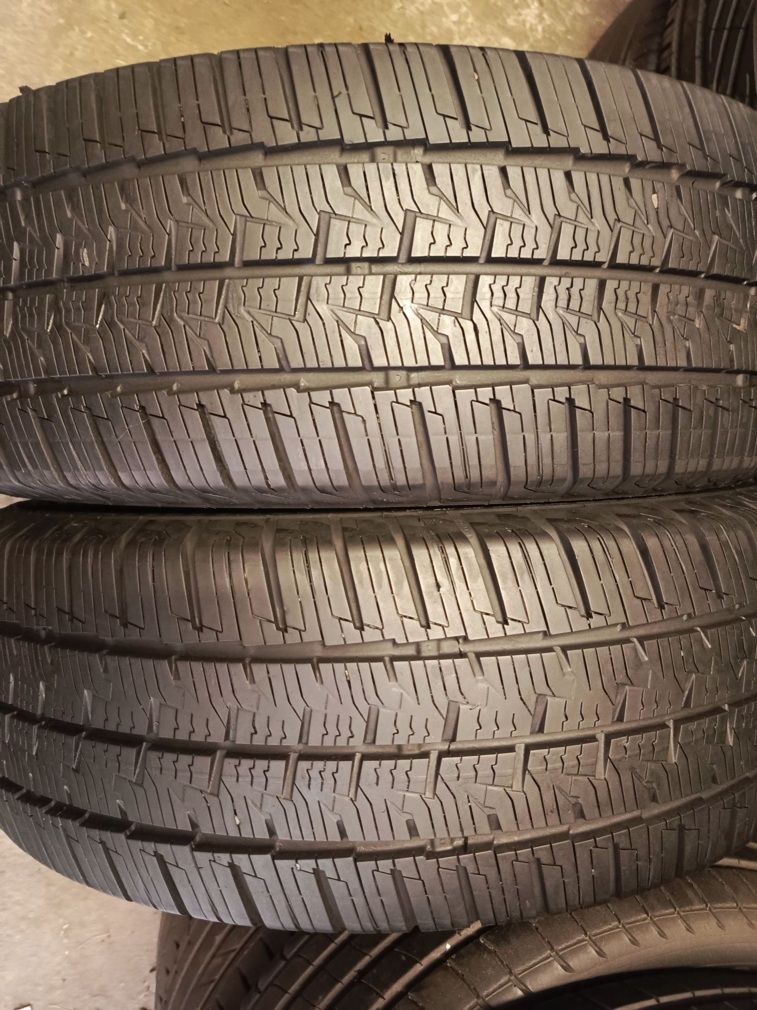 Sprzedam bardzo ładne opony Continental 215/65 r16C