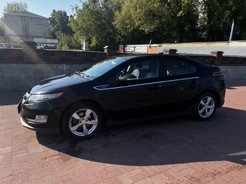 Chevrolet Volt 1 покоління