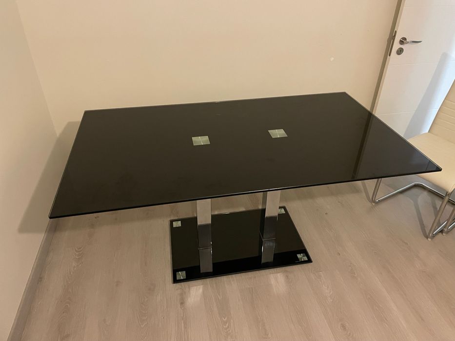 Mesa de vidro em bom estado