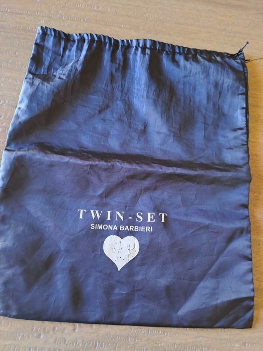 Sapatos azuis com bolinhas brancos, da marca Twin-set, tamanho 36