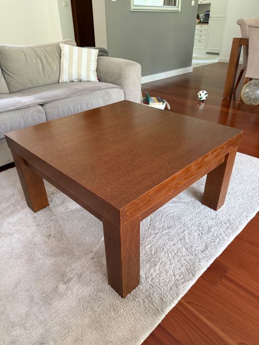 Drewniany stolik kawowy