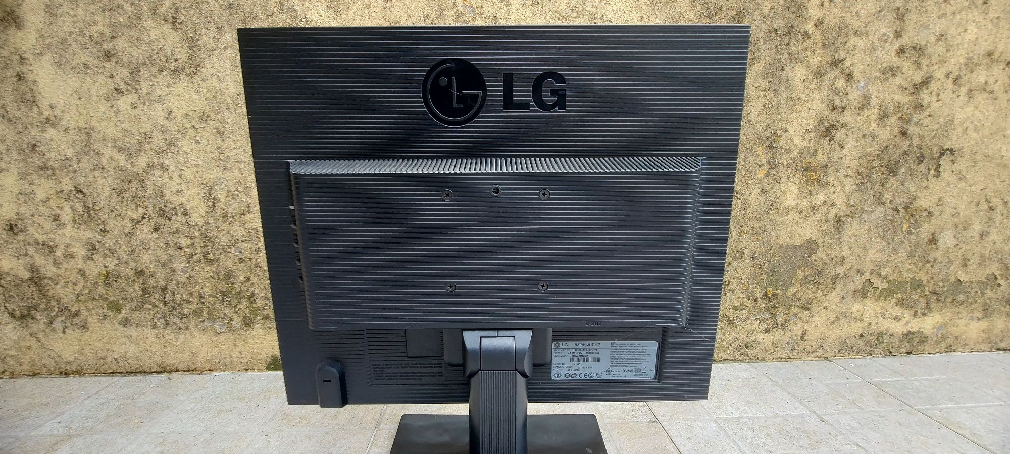 Monitor computador  LG 19"