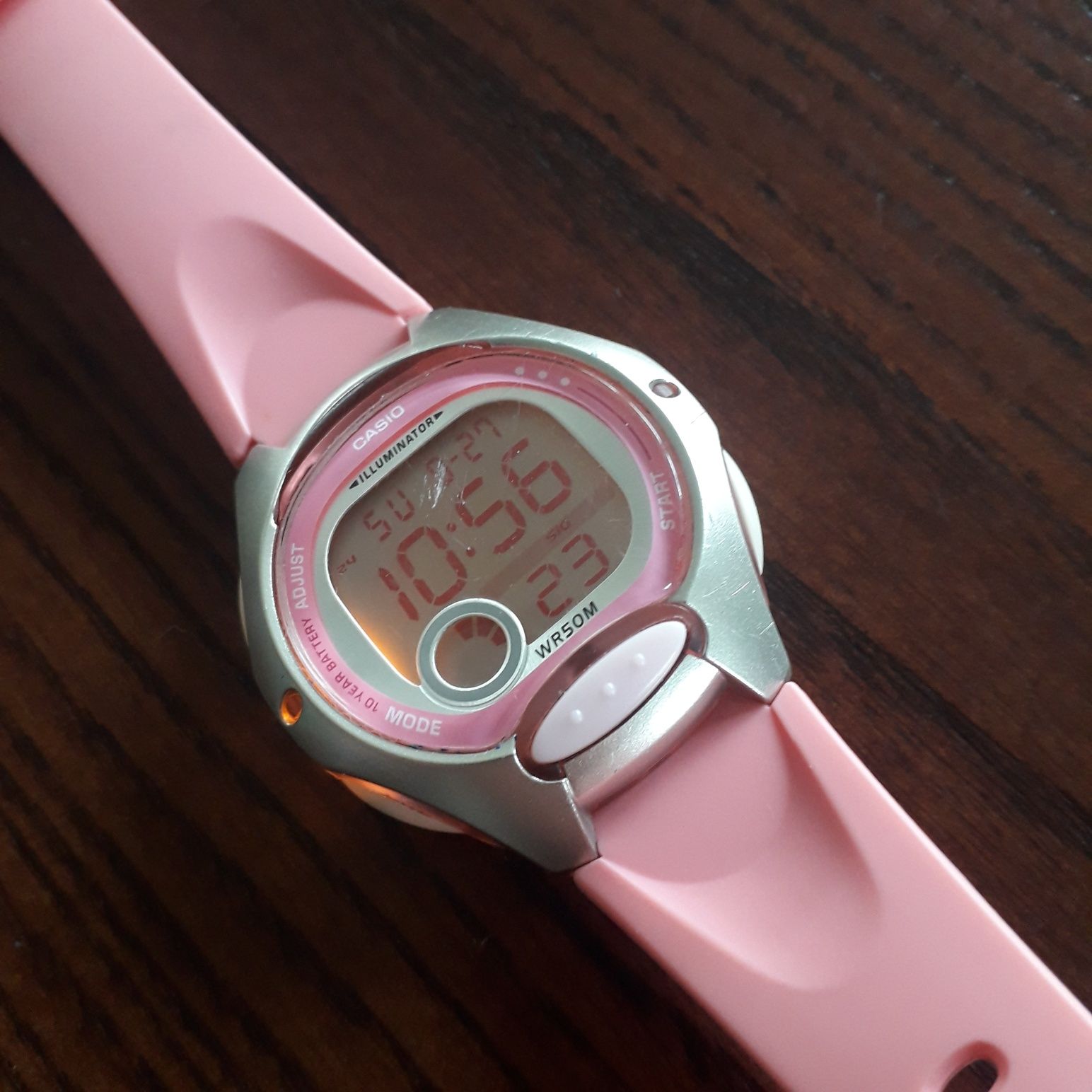CASIO LW-200 zegarek elektroniczny różowy dla dziewczynki
