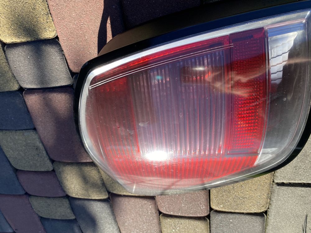 Lampa opel astra H kombii lewy tył