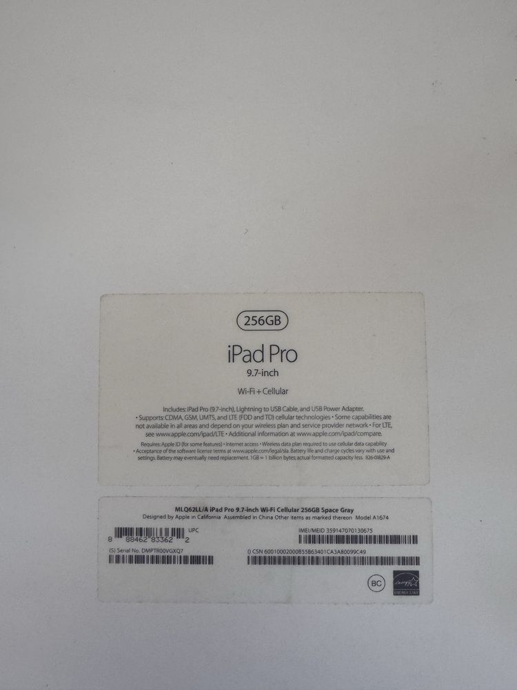 iPad Pro 9.7” 256 GB Wi-Fi + Cellular – Space Gray + klawiatura etui
