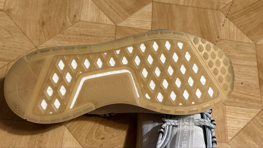 Buty Adidas nmd v3  41 1/3