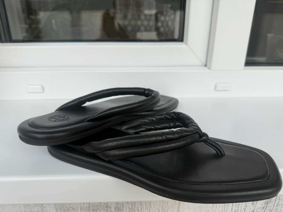 В’єтнамки Massimo Dutti