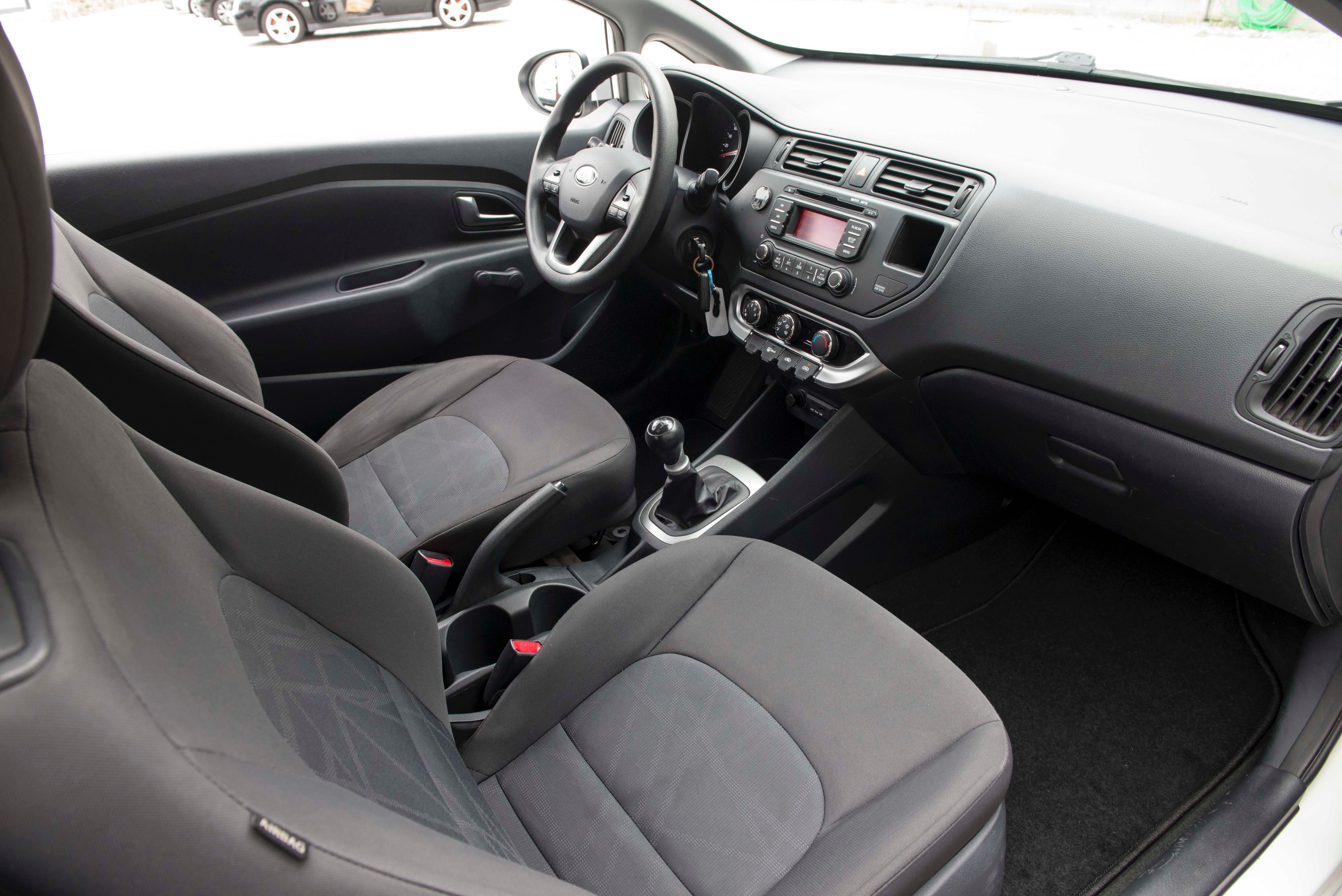 KIA RIO 1.2 ACTIVE com garantia