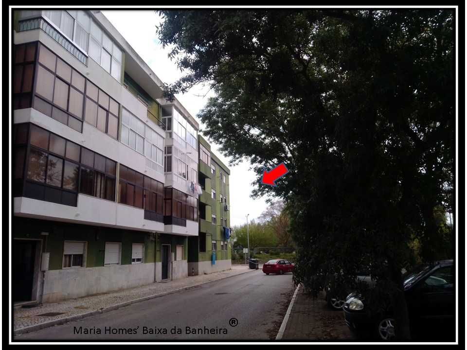 Apartamento T1  (Baixa da Banheira - Junto ao Parque Zeca Afonso)