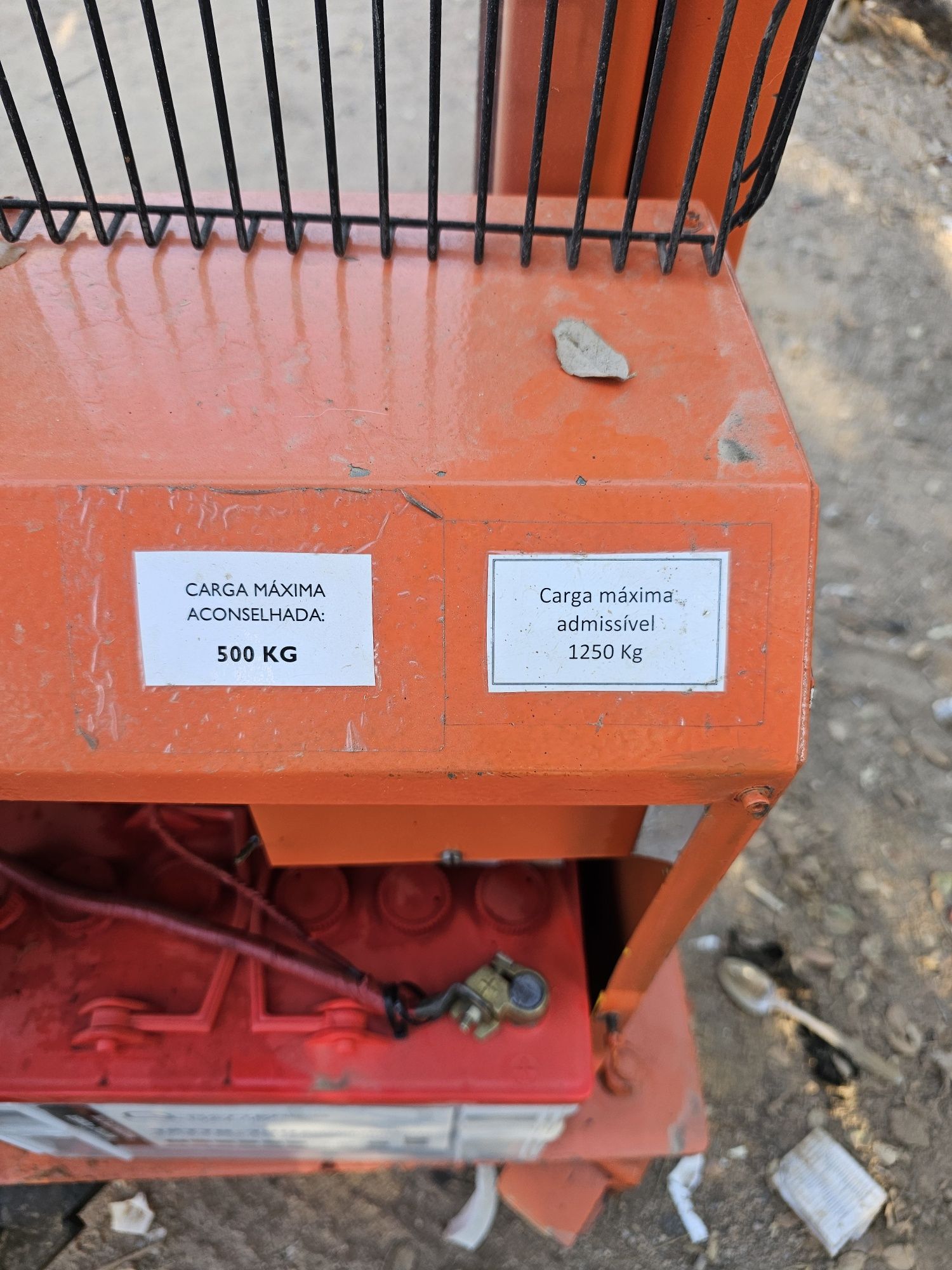 Empilhador elétrico