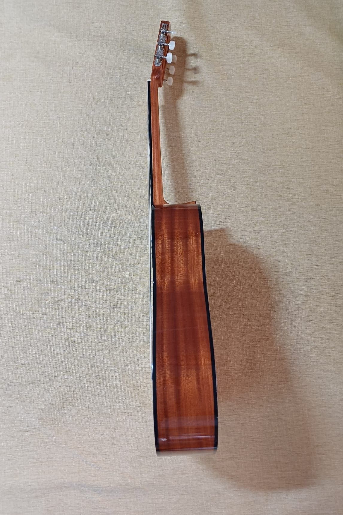 Guitarra clássica Ibérica + capa de transporte