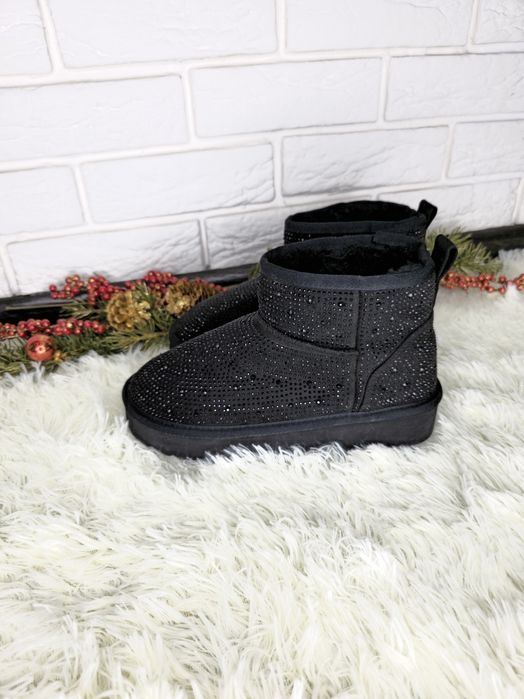 Уги Угги камни жіночі