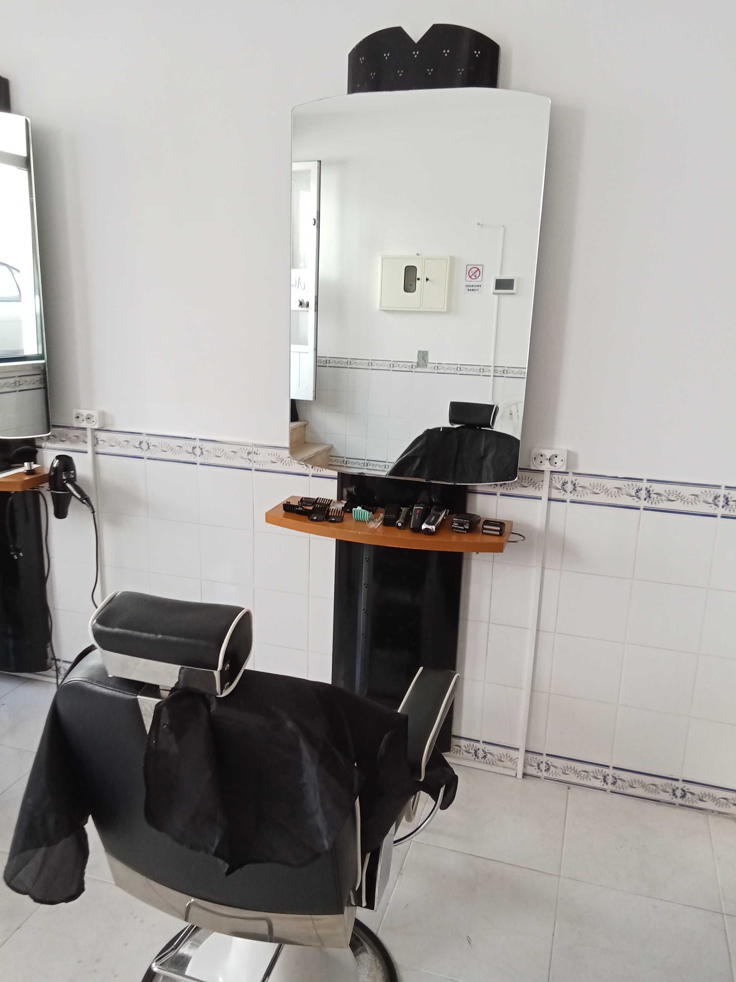 Bancada com espelho