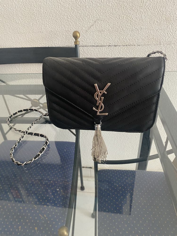 Mala pequena preta YSL