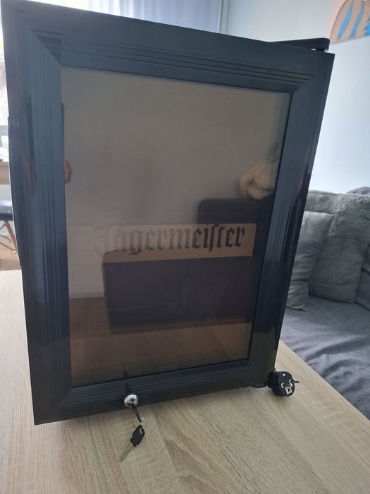 Lodówka jagermeister