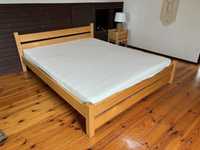 łóżko drewniane 160x200 z materacem