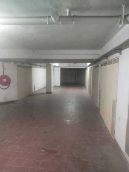 Garagem com 18m2 aluga-se