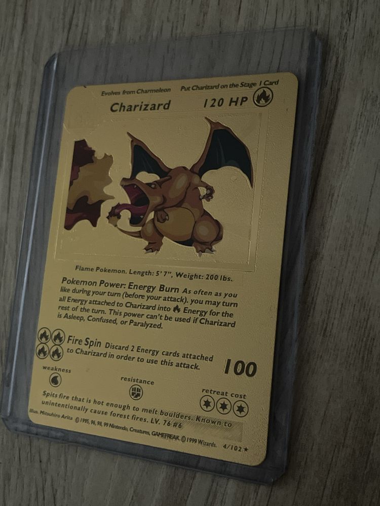 Charizard 4/102 karta złota folia pokemon the card game TCG 1995