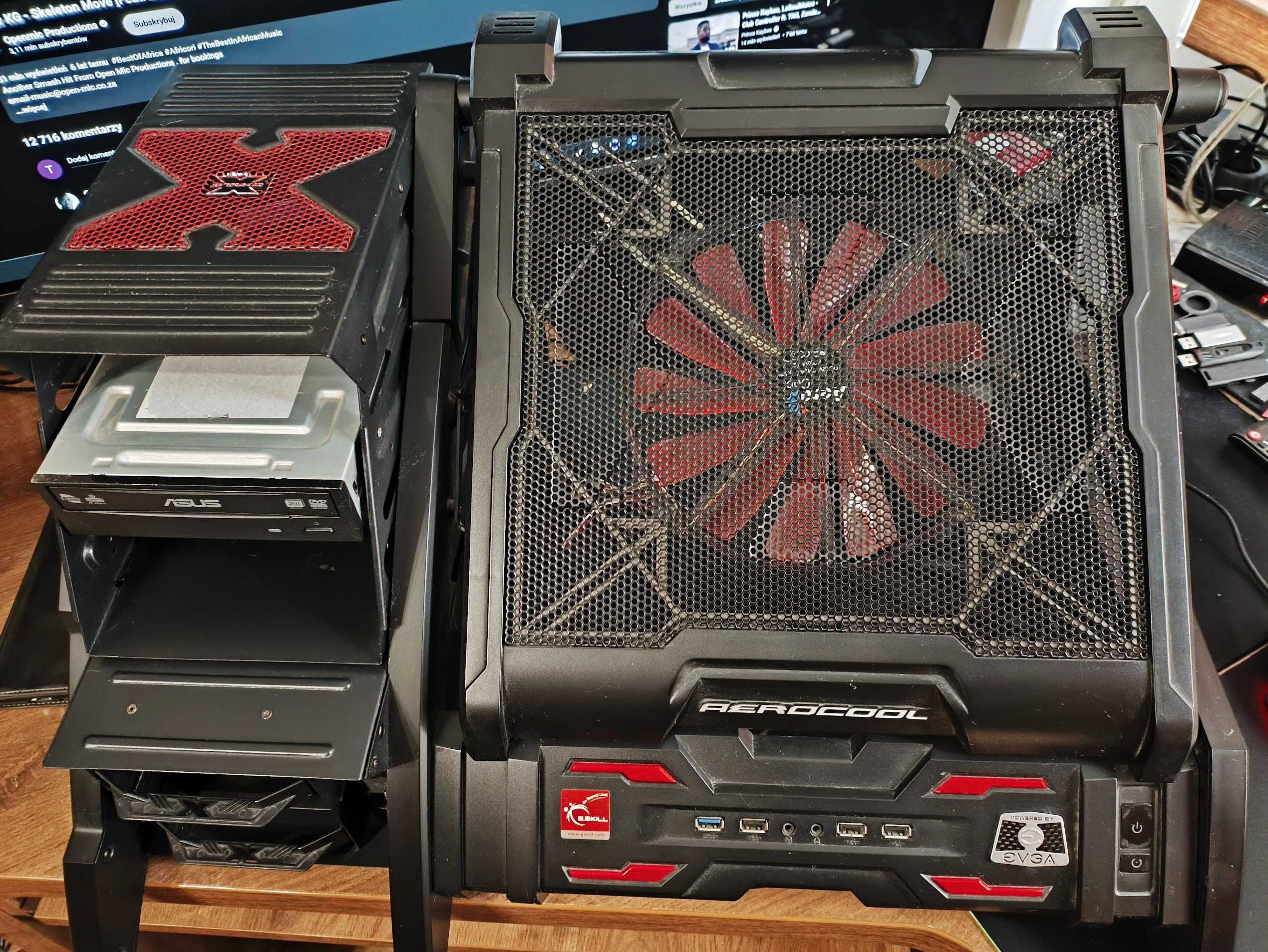 Obudowa Komputerowa  Plus  Nagrywarka  ASUS SATA