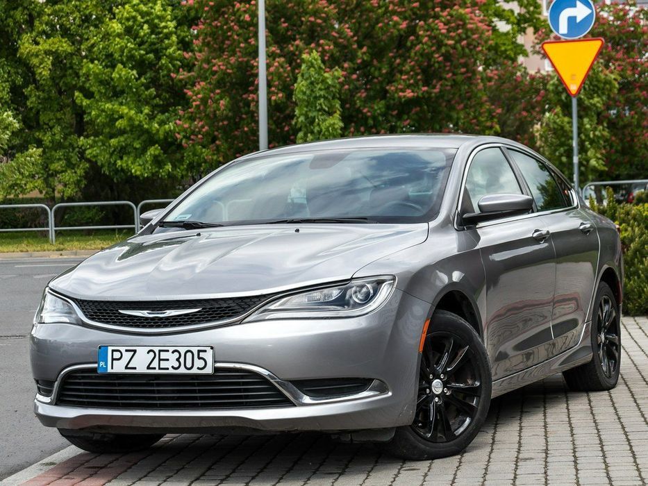 Chrysler 200 2.4_Benzyna_Gaz_175 KM_175 tyś. km