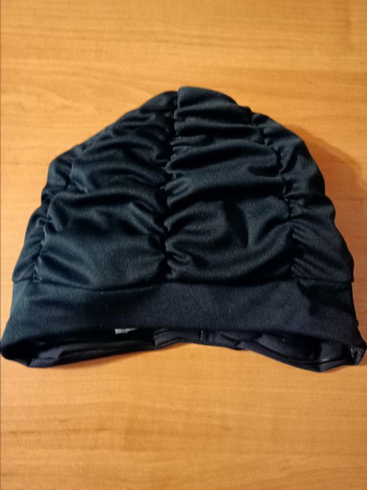 Шапочка для плавання для дорослих або підлітків.