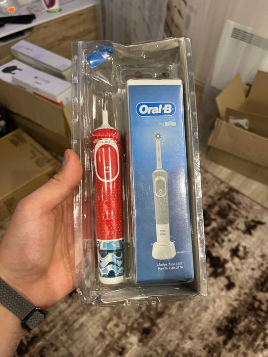 Електрична зубна щітка Oral-B