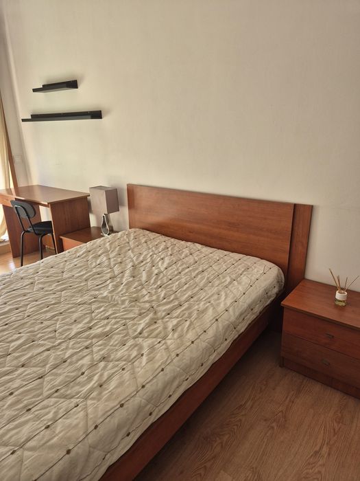 Vendo conjunto quarto - cama/secretaria..