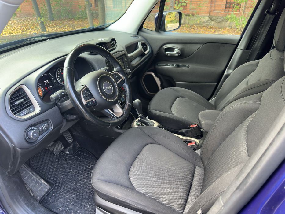 Продаю Jeep renegade latitude