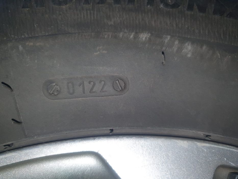 Alufelgi Renault oryginalne + opony zimowe 235/65 R17