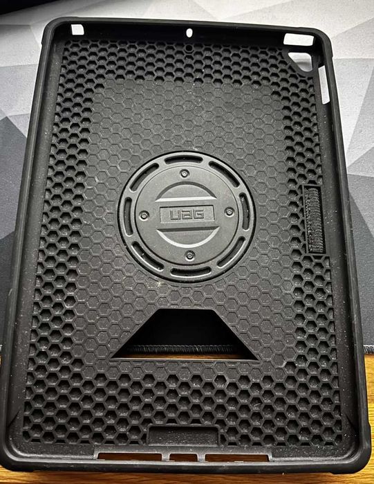 Etui UAG Metropolis Hand Strap do iPad 7 / 8 / 9 (10.2 cala)