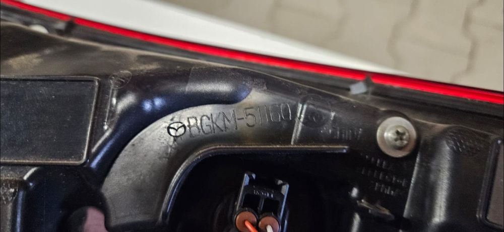 Lampa lewy tył tylna w błotnik mazda 3 BP IV Full Led USA