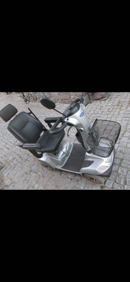 Scooter eletrica para idosos em muito bom estado