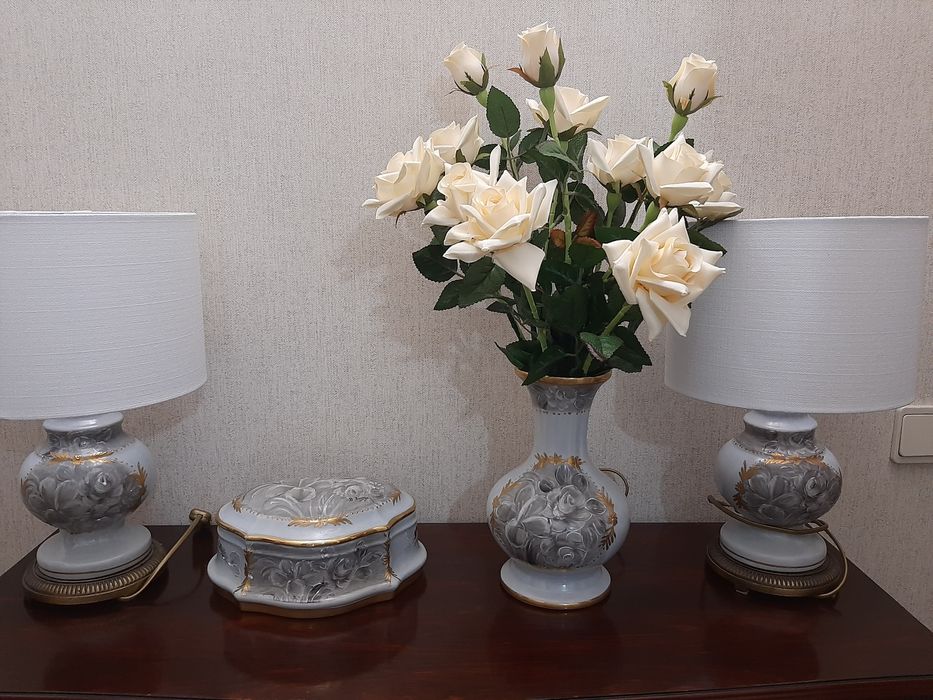 Conjunto em Limojes Cinza, Branco e Dourado