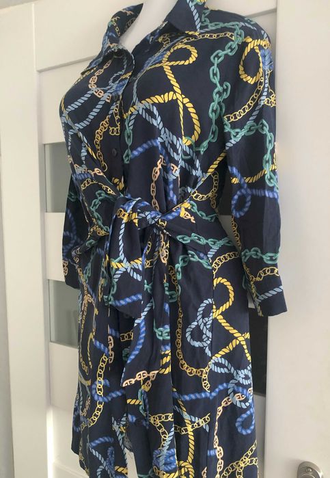 Śliczna kolorowa sukienka