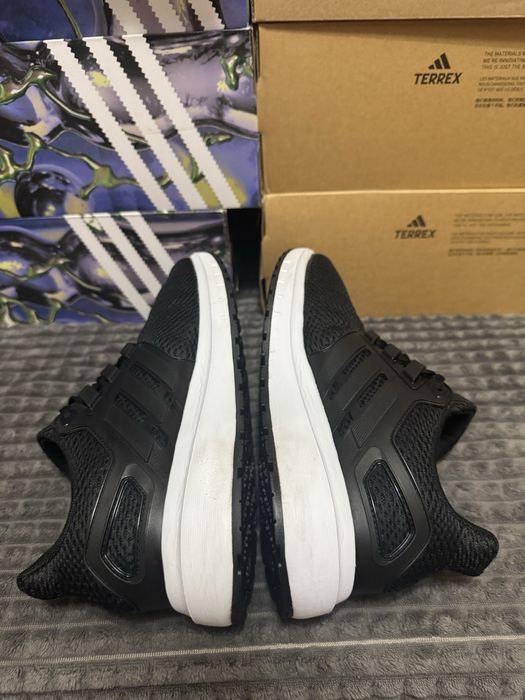Оригінальні кросівки для бігу Adidas UltimaShow 39(24,5см)