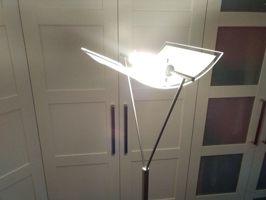 Vendo conjunto de candeeiros / Teto e pé prateado c/regulação lúmens