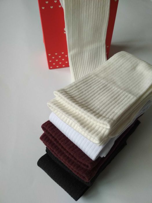 Білі, молочні гольфи вище коліна в рубчик