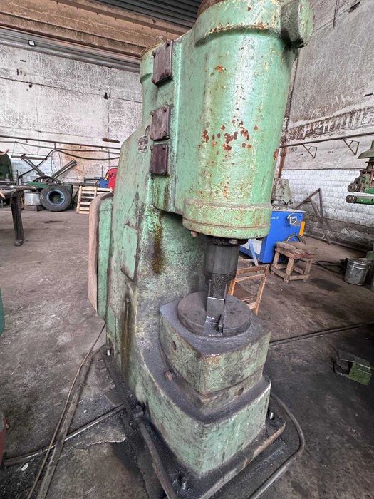 Молот Ковальський M4129A