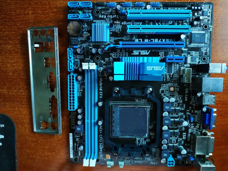 материнка АМ3+ ASUS M5A78L-M LE