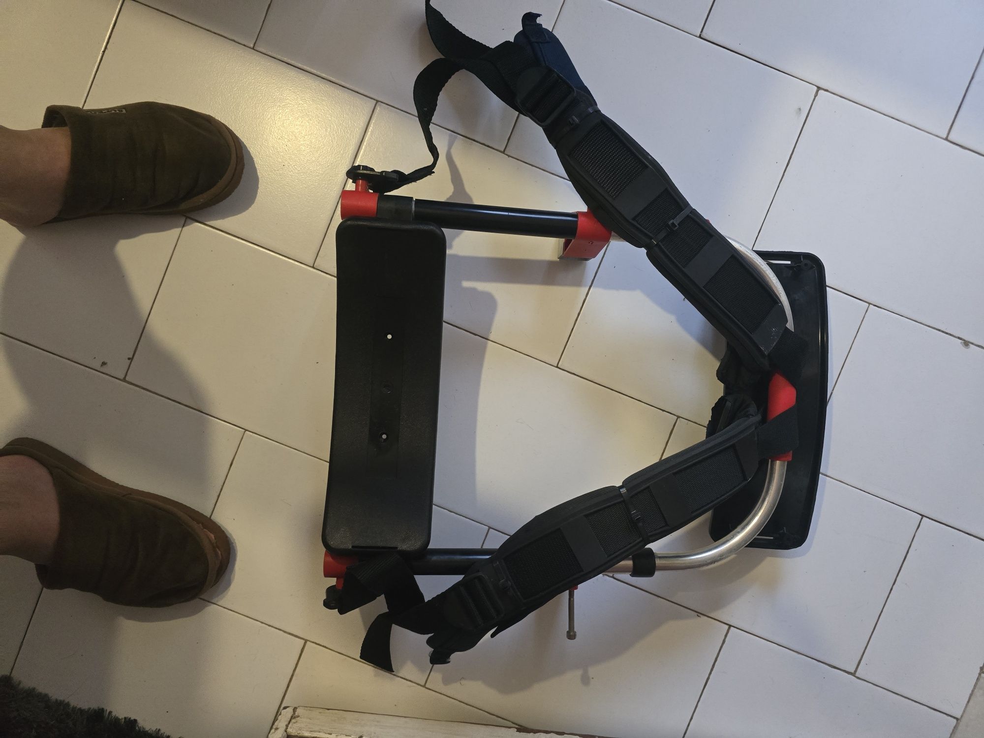 Arnes para caixa de pesca