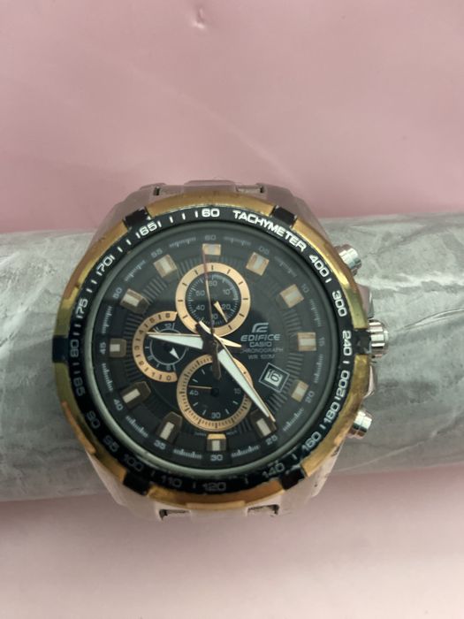 мужские часы Casio Edifice EF-539D-1AVEF с хронографом и тахиметром.