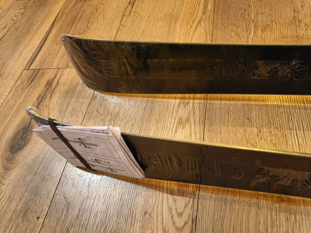 Nowe narty zjazdowe 149cm Rossignol React Rti Carbon wiązania NX 12