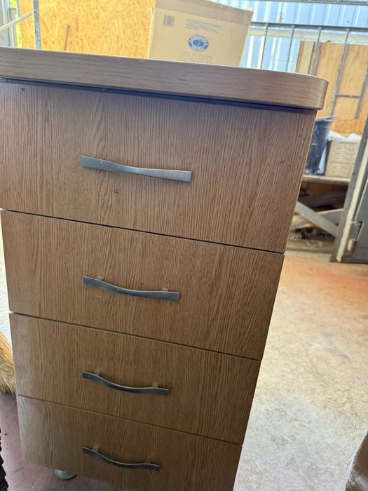 Продам письмовий стіл